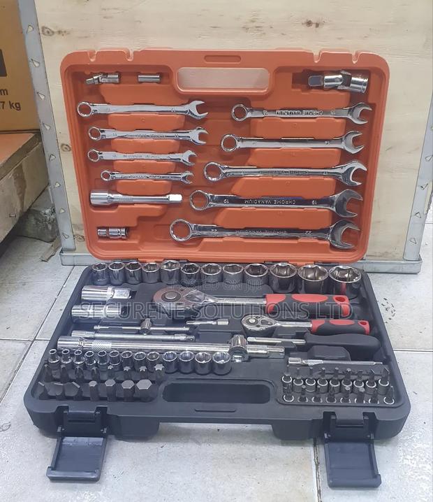 Heavy Duty 82 Pieces Socket Ratchet Wrench Tool - main view