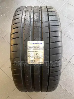 255/35 Zr 20 Michelin Tyre Made in Thailand