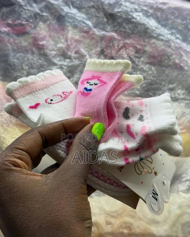 Anti Slip Socks for Kids - thumbnail 3