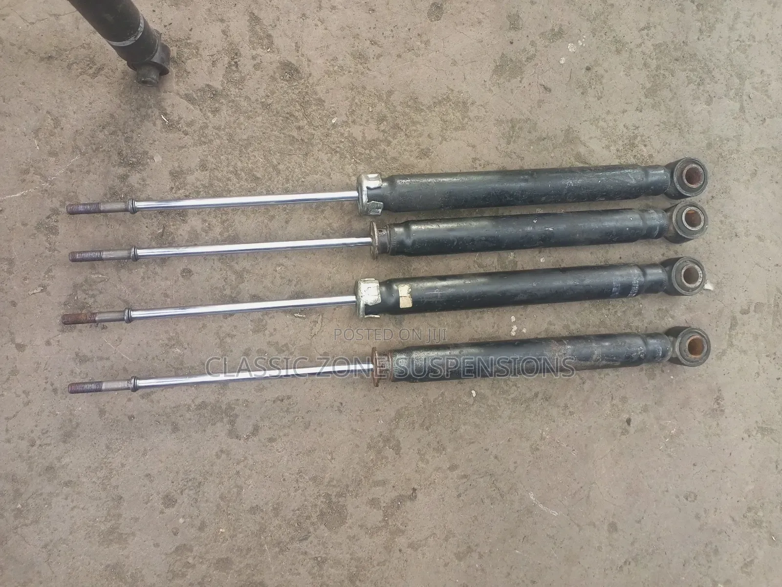 Toyota Noah Back Shocks