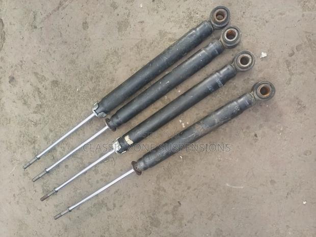 Toyota Isis Back Shocks - thumbnail 2