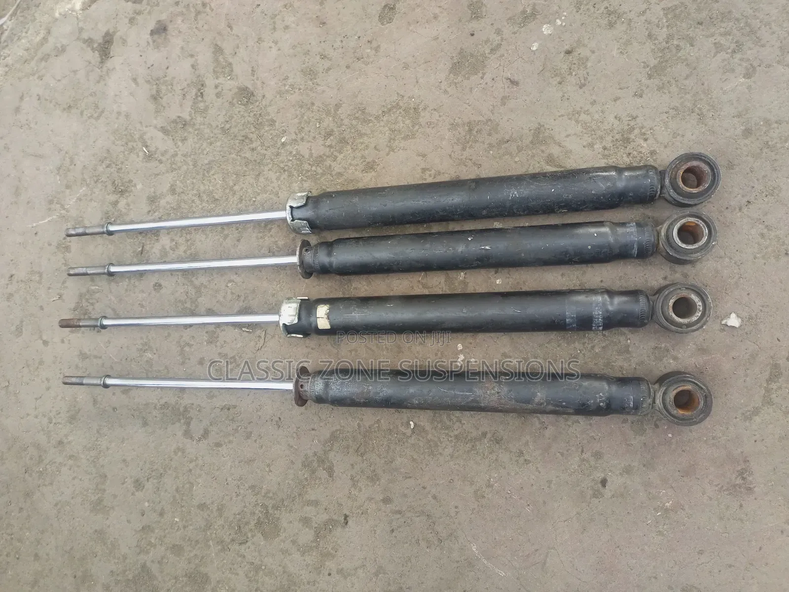 Toyota Isis Back Shocks