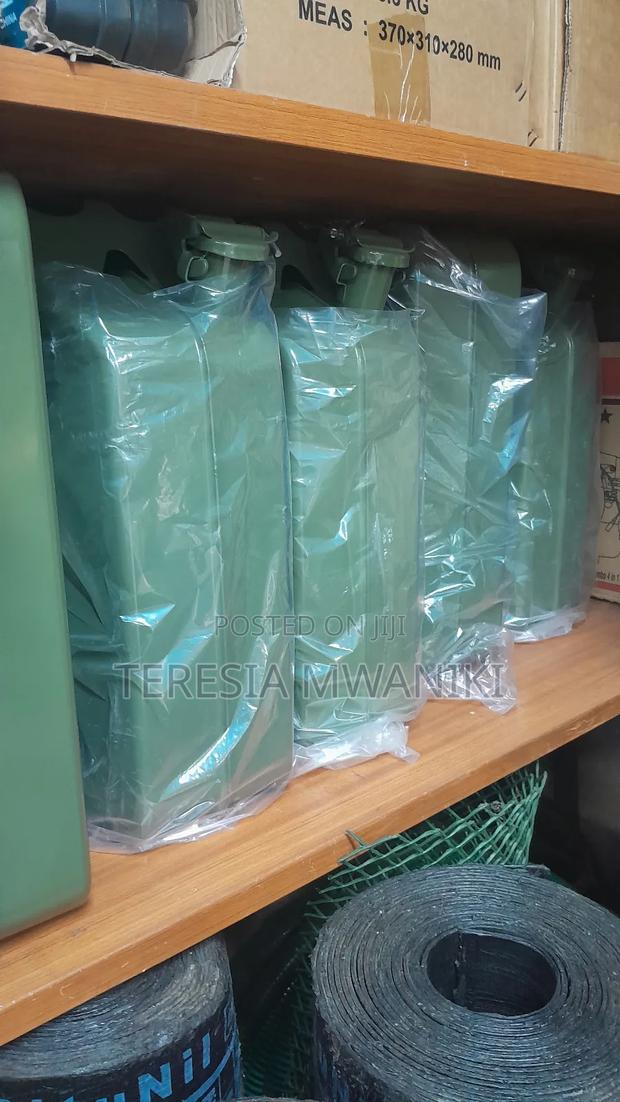 Metallic  Fuel  Cans( Fuel Jerrycan - main view