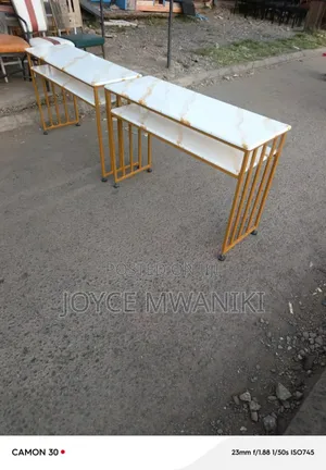 Manicure Table With 2 Marble Tops 