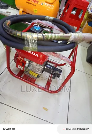 Concrete Vibrator With Poker/ Petrol Concrete Vibrator