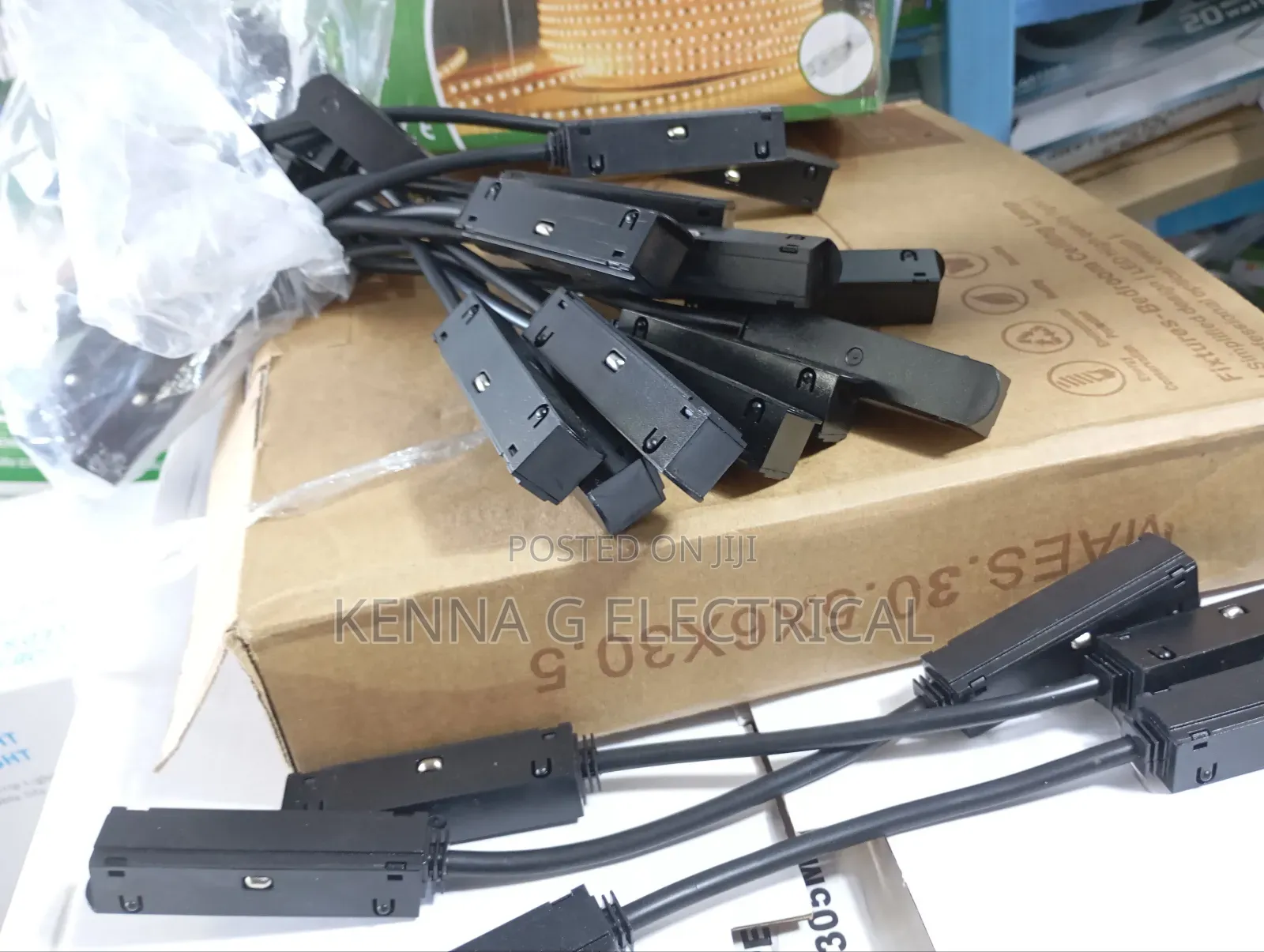 Magnetic Led Track Lighting Connectingstraight and Flexible