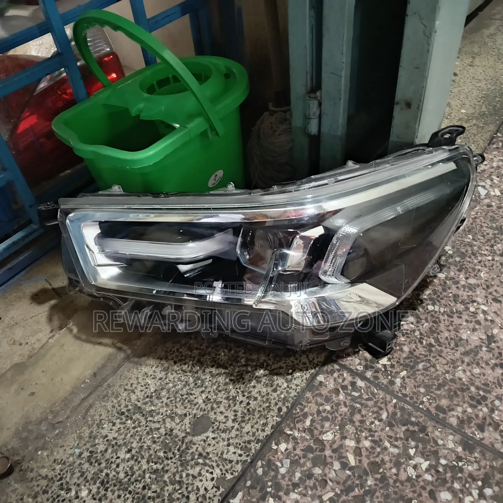 Hilux Revo New Model Headlight Zenon