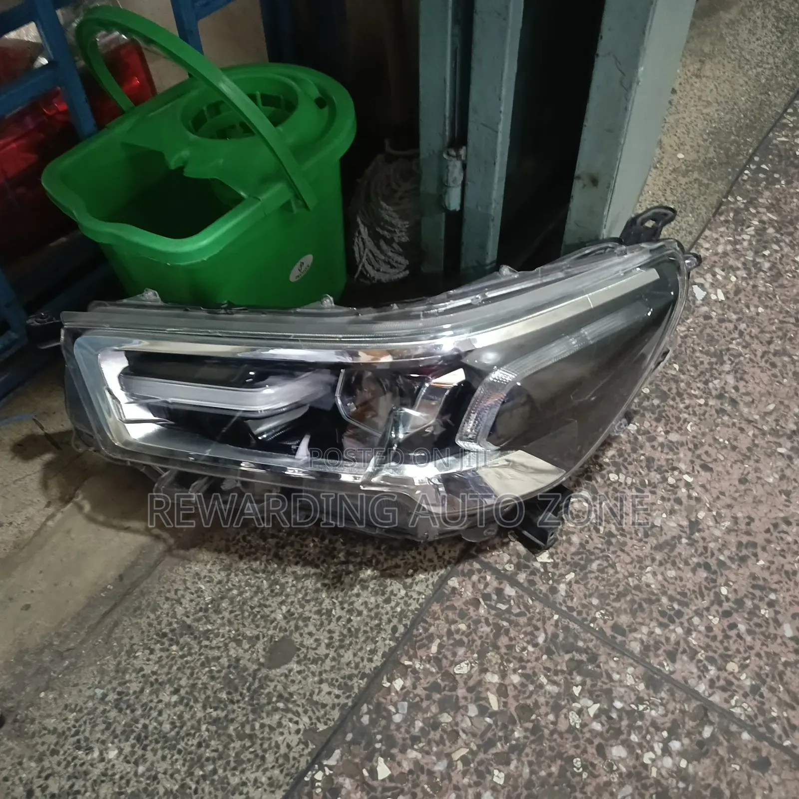 Hilux Revo New Model Headlight Zenon