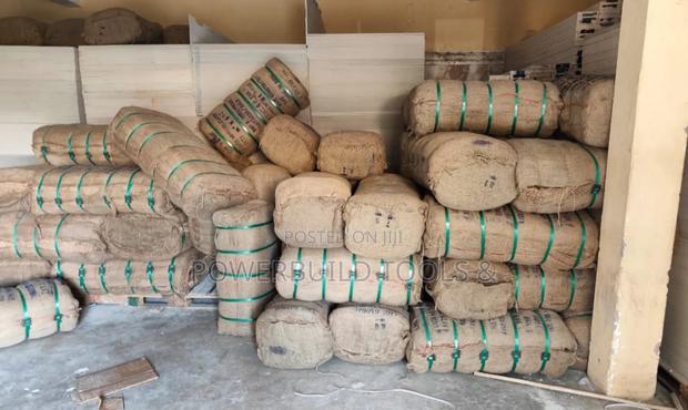 Jute Hessian Fabric Roll for Construction 200gsm 500 (Yards) - main view