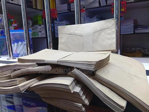 A Packet Of Dl Size Plain Brown Envelopes-25pieces - thumbnail 4