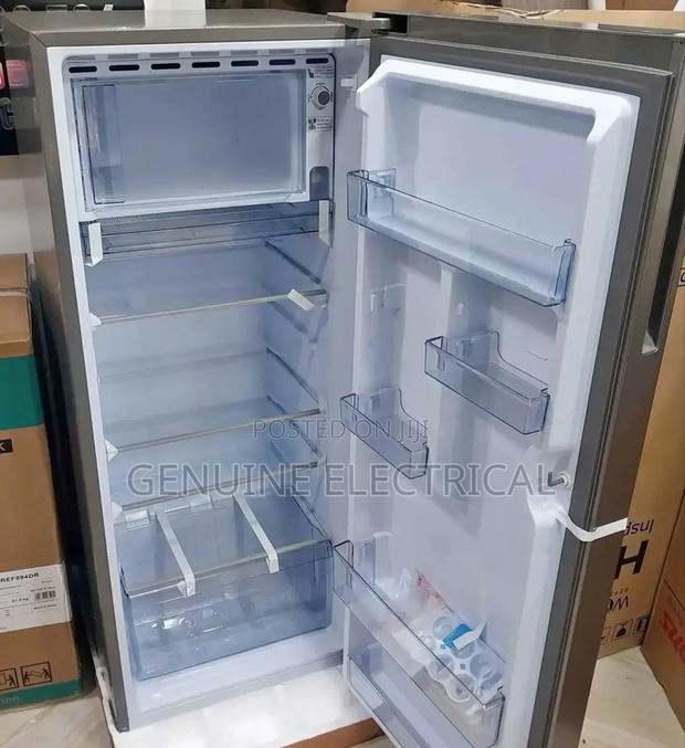 Roch 175-Dt-I Double Door Refrigerator, 138l - Silver