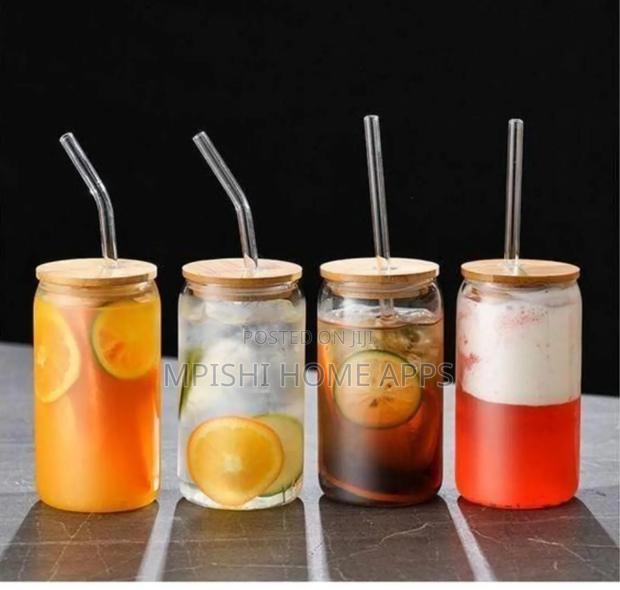 Glass Cup With Bamboo Lid and a Straw - thumbnail 4