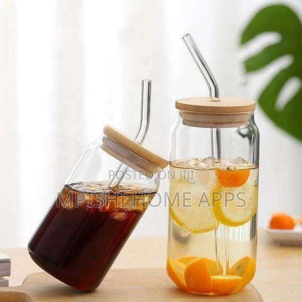 Glass Cup With Bamboo Lid and a Straw - thumbnail 5
