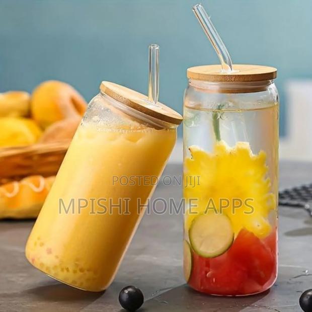 Glass Cup With Bamboo Lid and a Straw - thumbnail 8