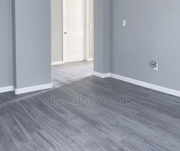 Vinly Floor Mkeka Wa Mbao Grey Color
