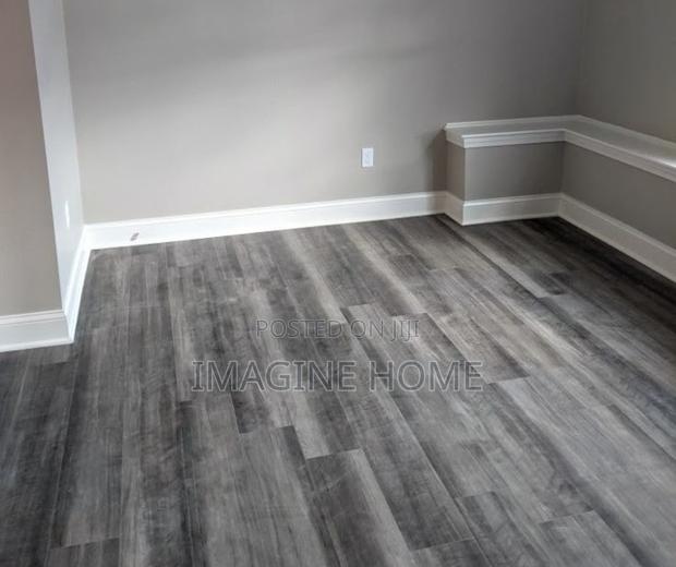 Grey Color of Vinly Flooring Matt Mkeka Wa Mbao
