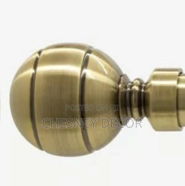 Classic Ribbed Balls for Curtainrods