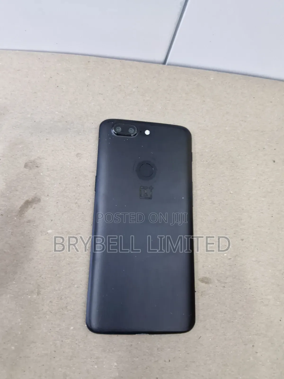 OnePlus 5T 64 GB Black