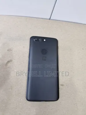 OnePlus 5T 64 GB Black