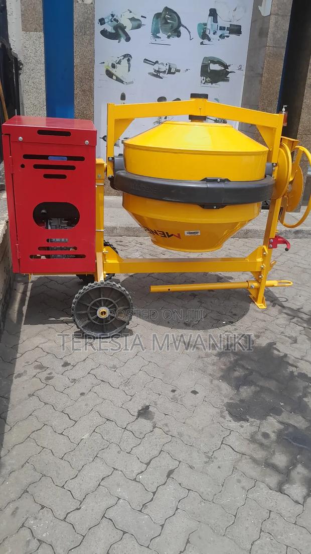 Menegotti Menegotti  Concrete Mixer  400 Litres