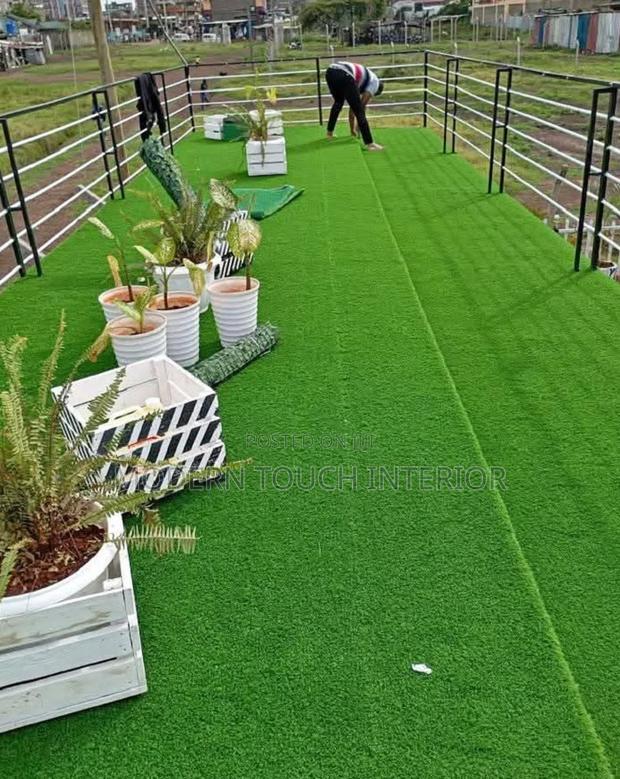 Easy-to-Clean Artificial Grass Carpet