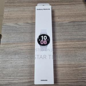 Samsung Galaxy Watch5 (44mm) - main view