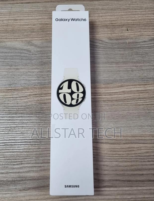 Samsung Galaxy Watch 6 (Gold 40mm) - main view