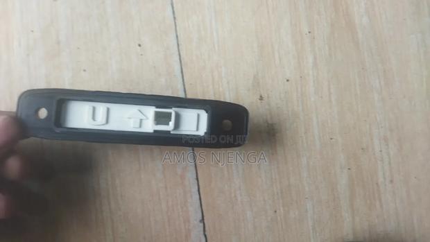 Land Cruiser 200 Series Back Door Trunk Lift - thumbnail 4