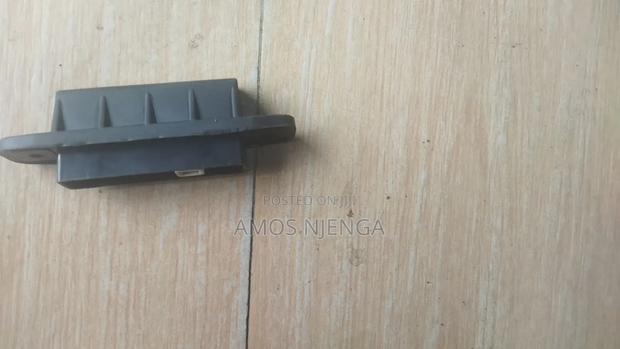 Land Cruiser 200 Series Back Door Trunk Lift - thumbnail 7