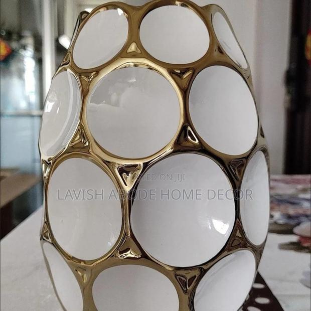 Large White and Gold Flower Vase - thumbnail 2