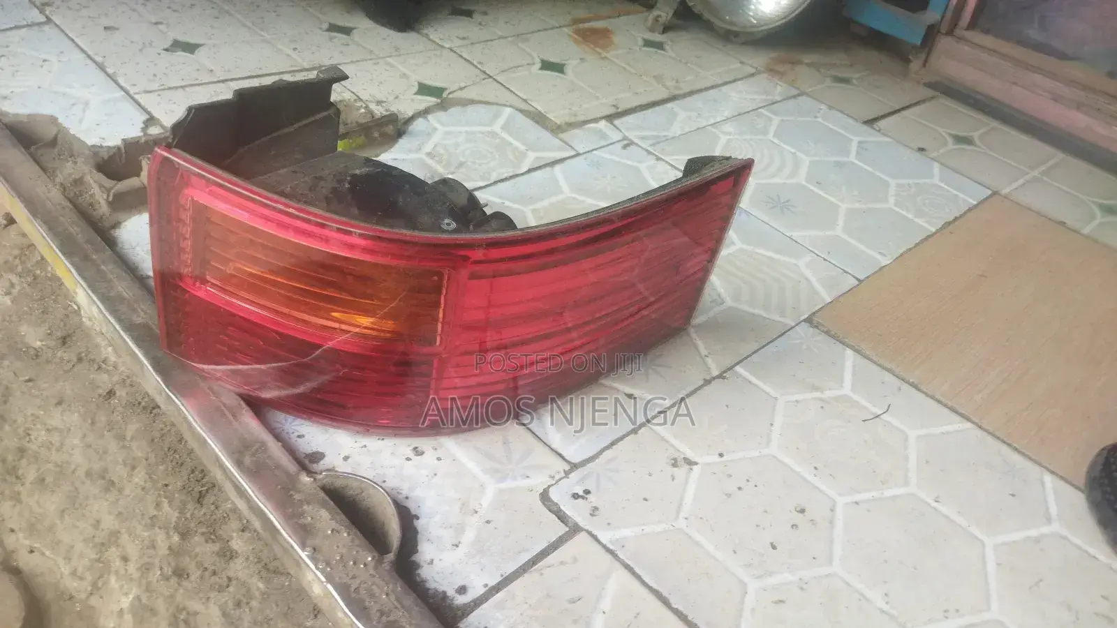 Nissan Lafesta 2011-2012 Tailamp