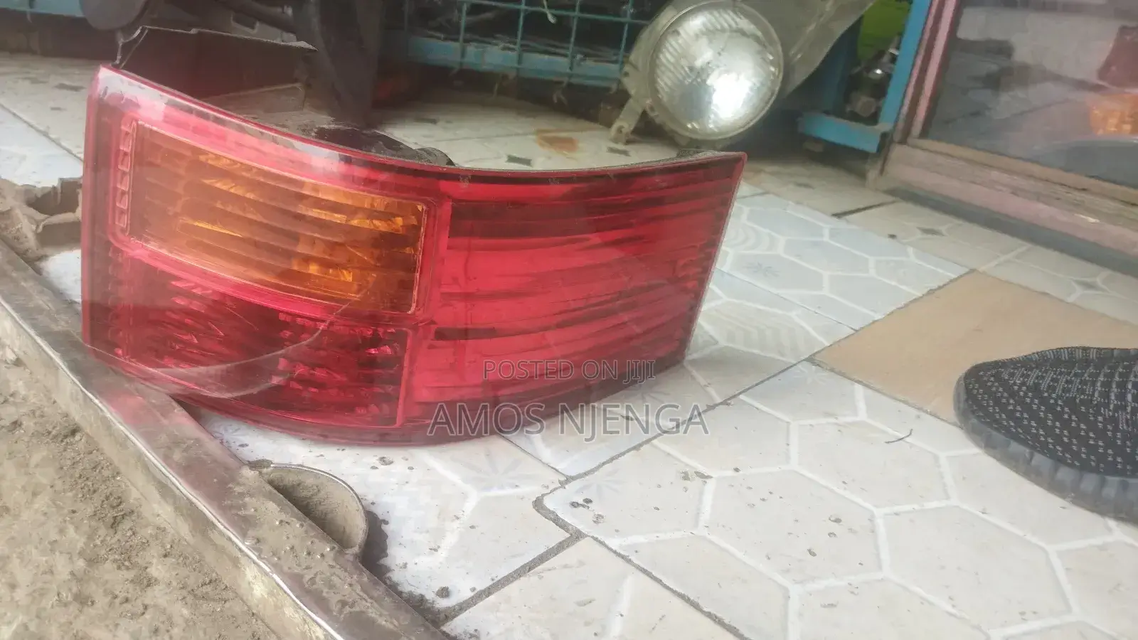 Nissan Lafesta 2011-2012 Tailamp