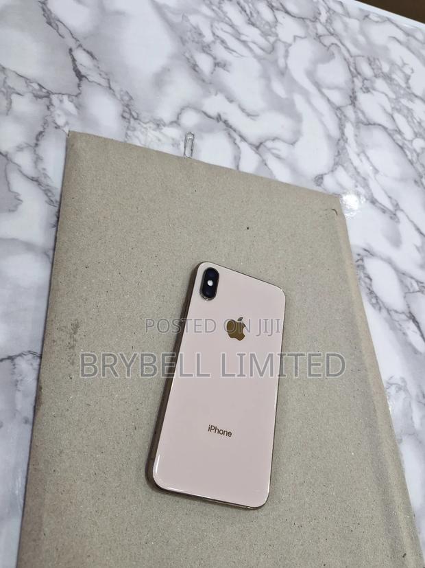 Apple iPhone XS 256 GB Gold - main view