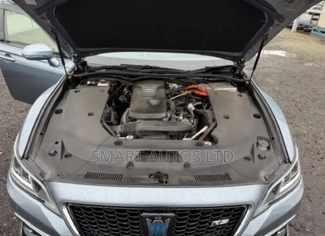Toyota Crown 2018