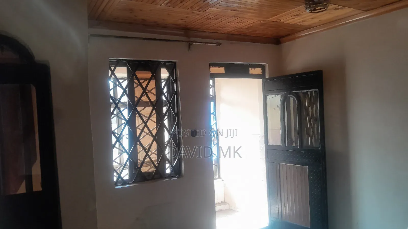 3bdrm Apartment in Nasra, Komarock for rent