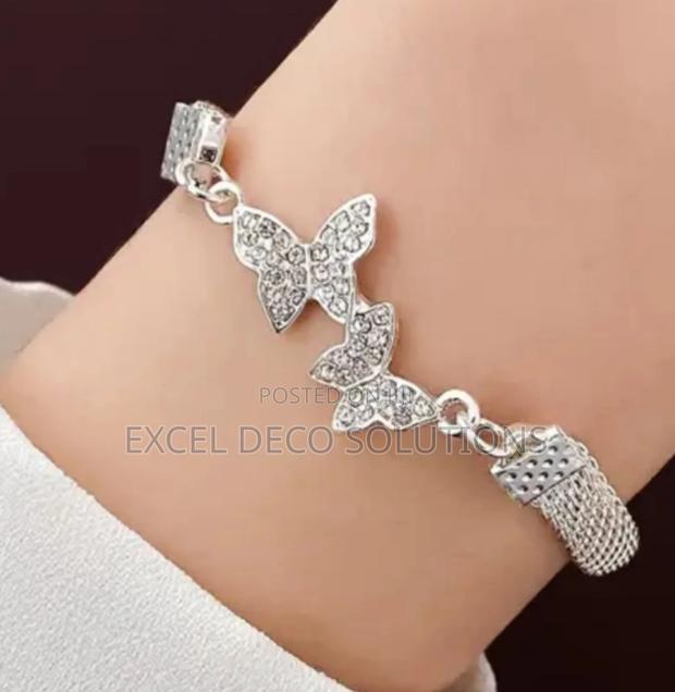 Adjustable Charm Bracelet - thumbnail 2