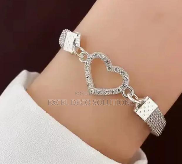 Adjustable Heart Open Bracelet - main view