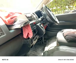 Toyota HiAce 2015 Silver
