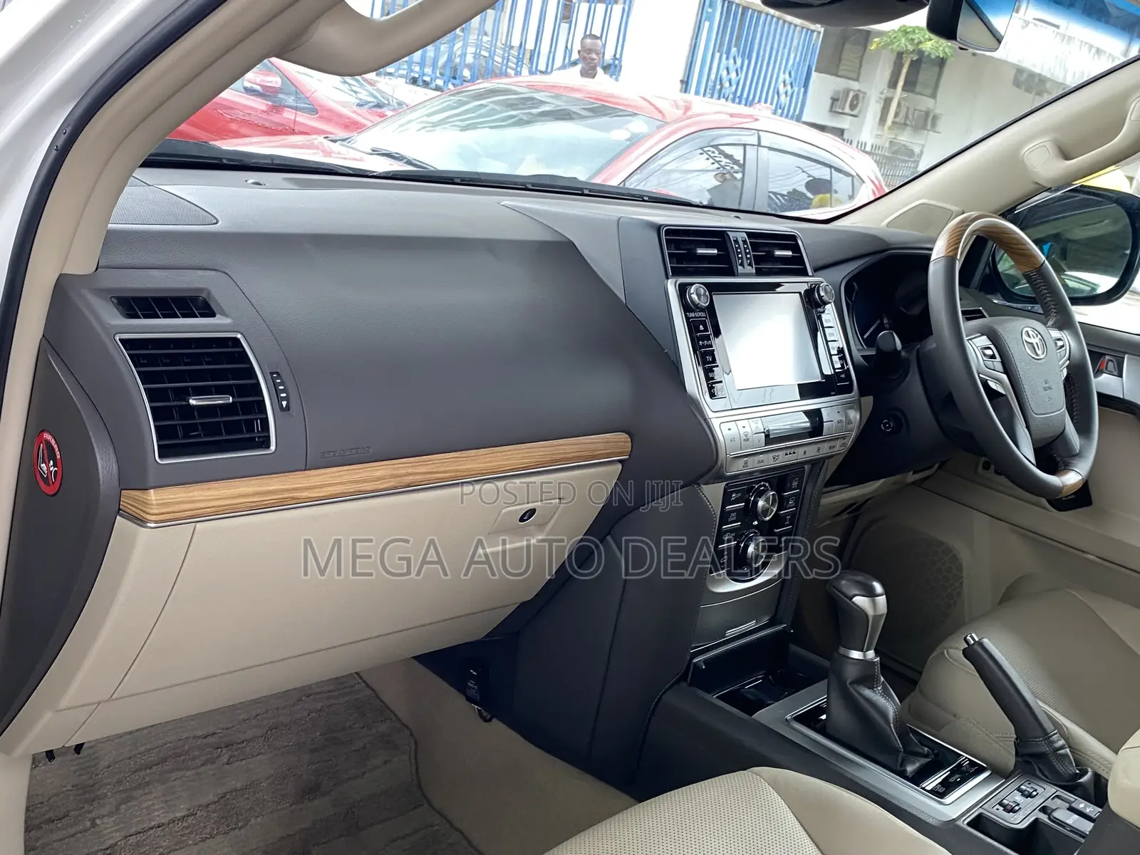 Toyota Land Cruiser Prado 2018 Pearl