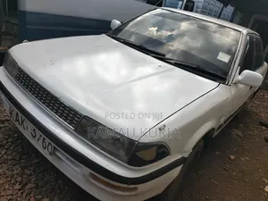 Toyota Corolla 1998 White