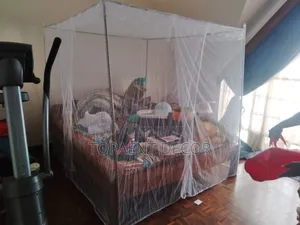 4 Stand White Easy to Clean Mosquito Net