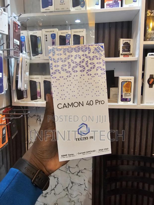 New Tecno Camon 40 Pro 4G 256 GB Black - main view