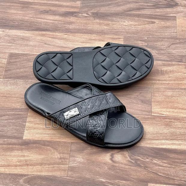 Unique Open Shoes - thumbnail 2