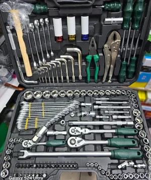 142pcs Auto Repair Toolkit/Combination Hand Tools Toolbox