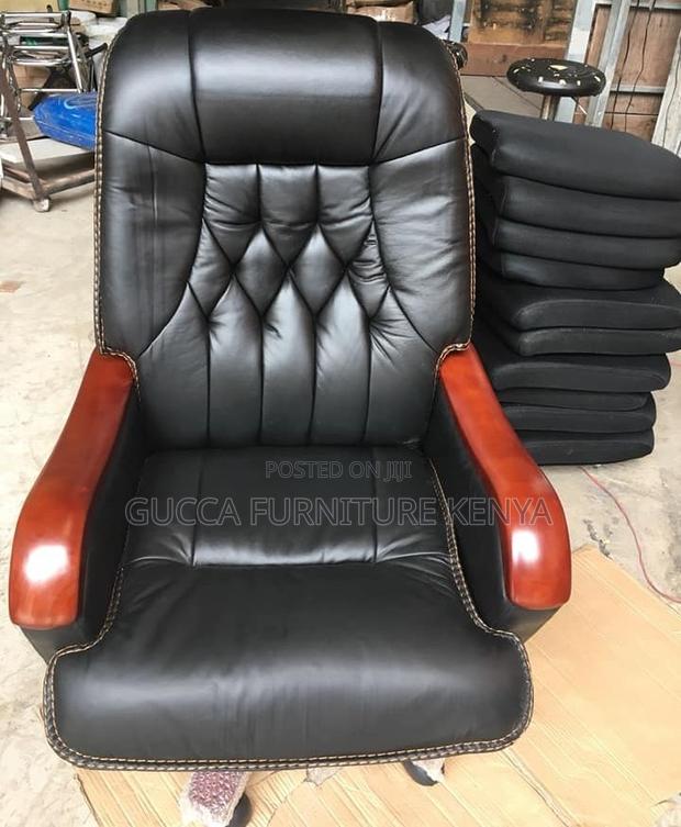 Office Chairs: Real Leather Directors Office Chair - main view