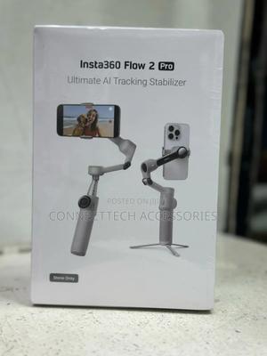 Insta360 Flow 2 Pro - main view