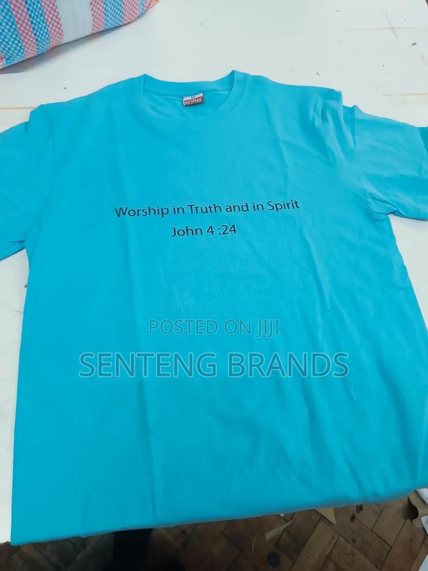 Round Neck T-shirts Branded - thumbnail 3