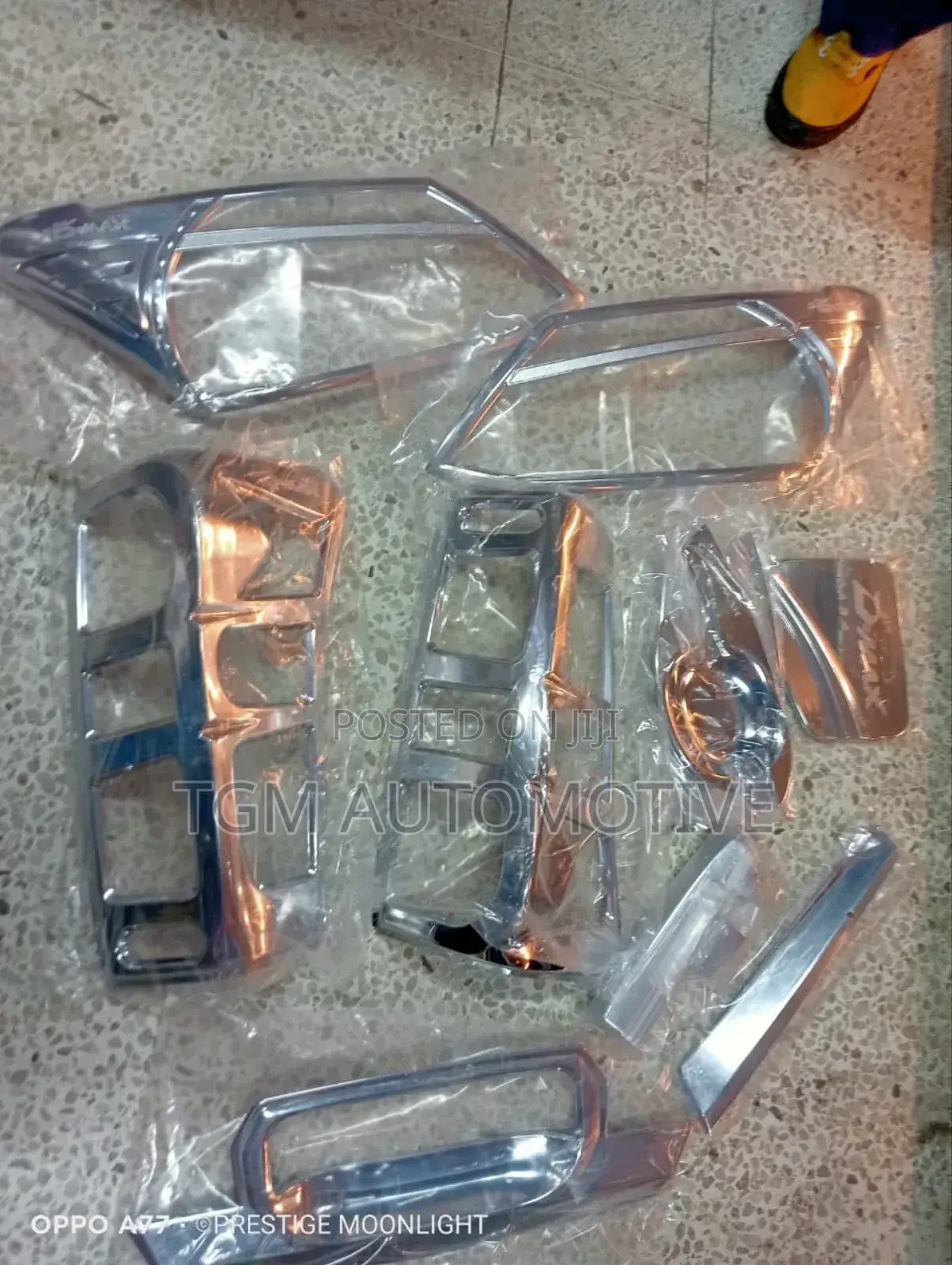 Chrome Kit for Isuzu Max 2012 Onwards