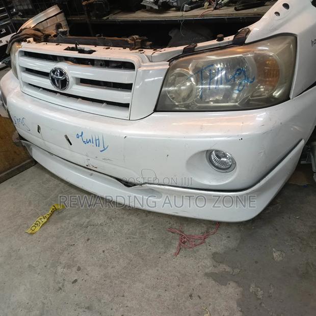 Toyota Kluger Nosecut.