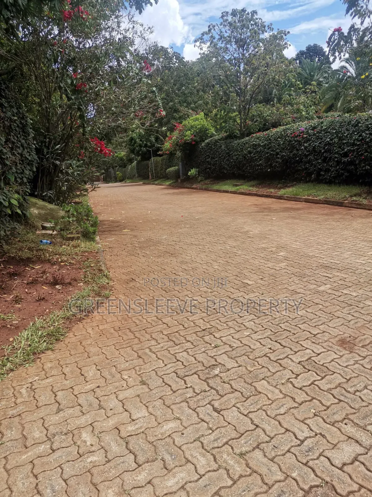 5bdrm Townhouse / Terrace in Karen for rent